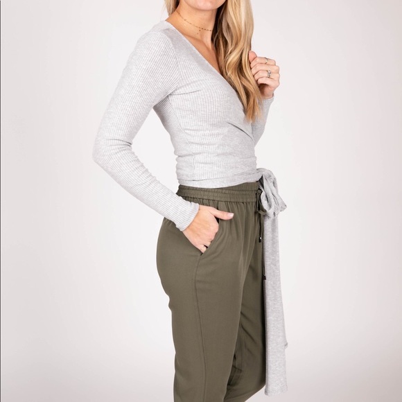 BNWT A&D Ribbed Wrap Top - Picture 5 of 6